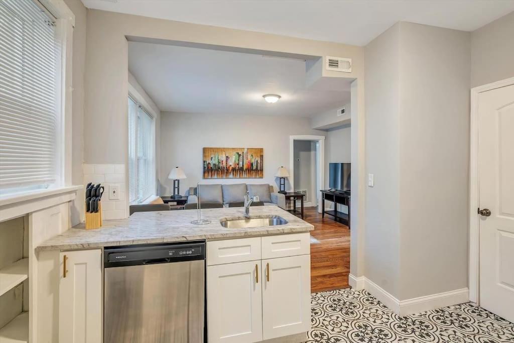 Вілла Beautiful Tower Grove Unit Recently Renovated 2S Richmond Heights Екстер'єр фото
